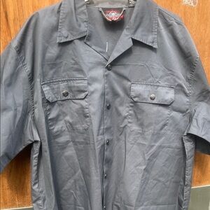 Dragonfly roadhouse embroidered skull button down. Xl